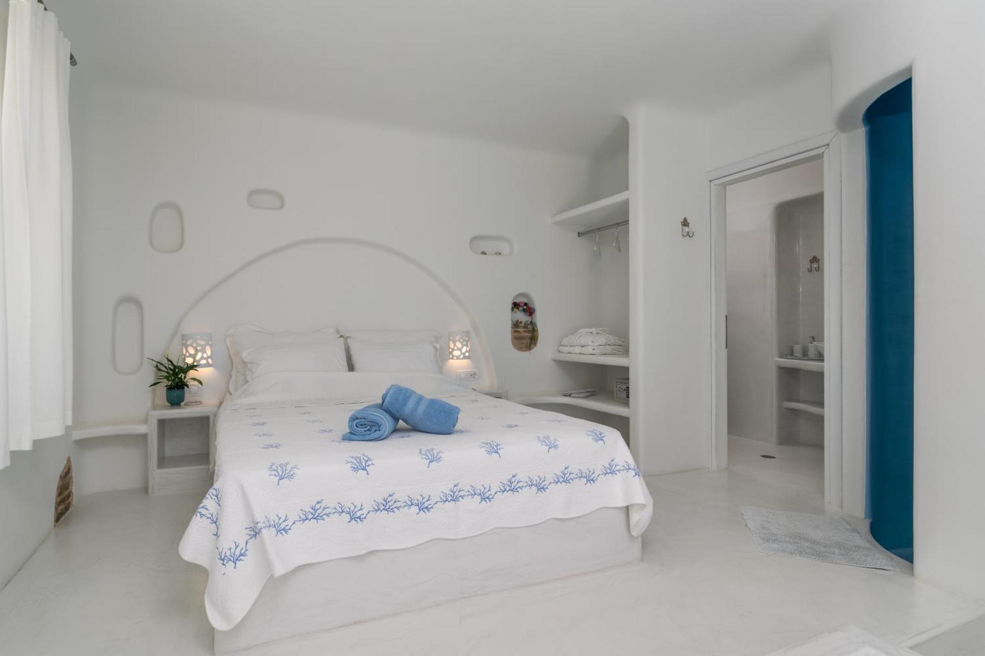 Blu Suites And Studios Адамас Экстерьер фото