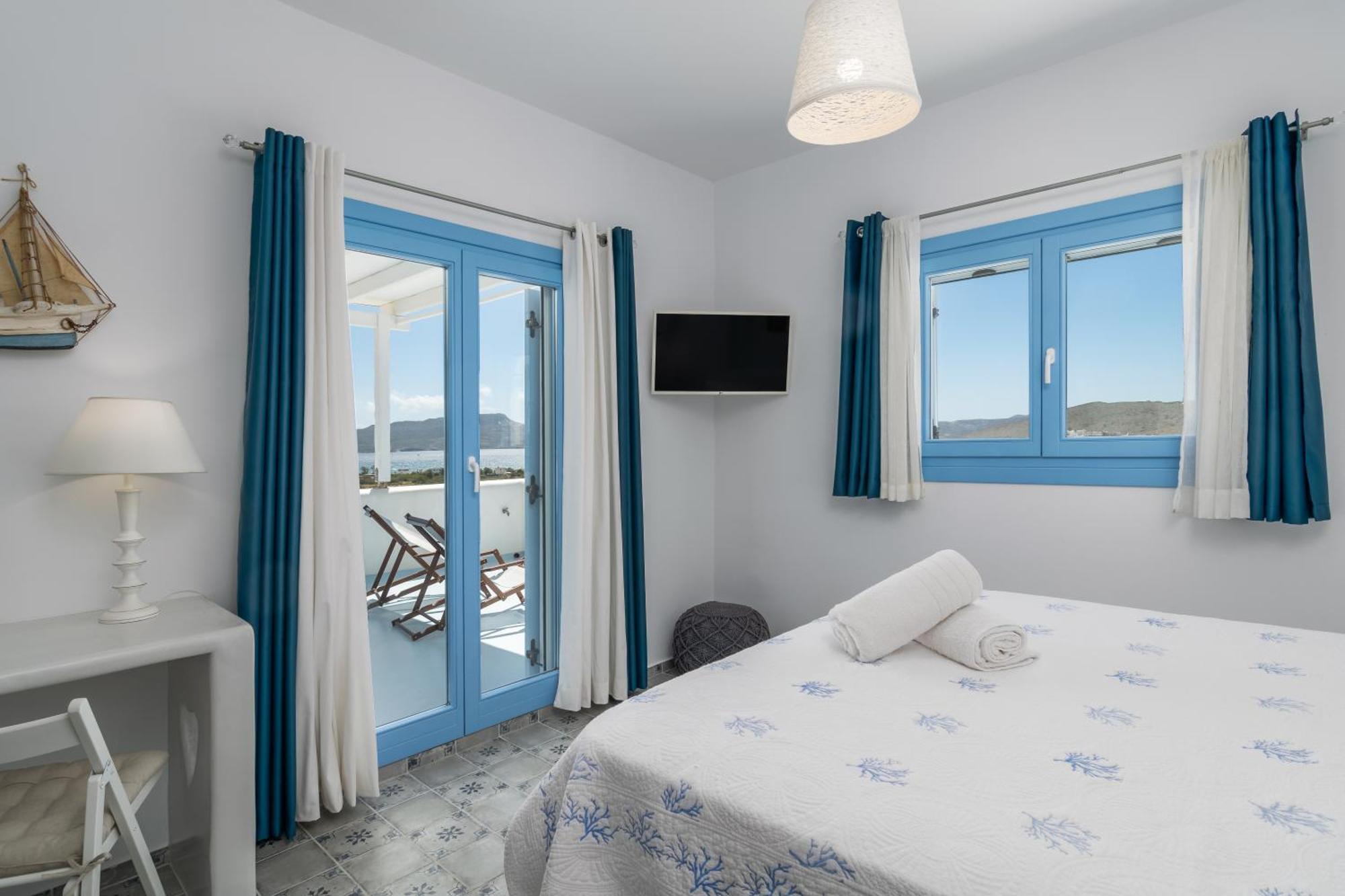 Blu Suites And Studios Адамас Экстерьер фото